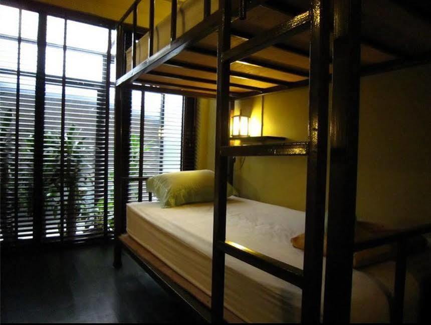 Niras Bankoc Hostel Bangkok Luaran gambar